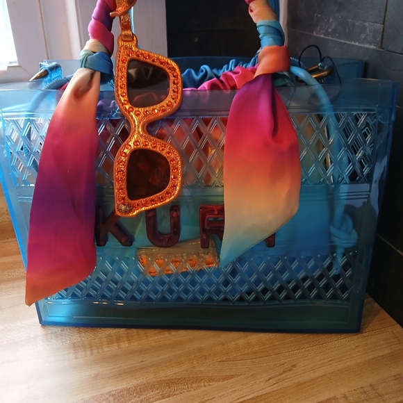 SOLD DO NOT BUY Kurt Geiger NWT Jelly Tote W/Guitar Strap & Dustbag - Picture 7 of 11